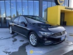 Nero Usata 2020 VW Passat Business Tre volumi | 15.500 € (Buon prezzo)