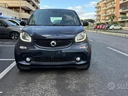 Blu/azzurro Usata 2018 Smart ForTwo Coupé Passion Coupé | 14.900 € (Ottimo prezzo)