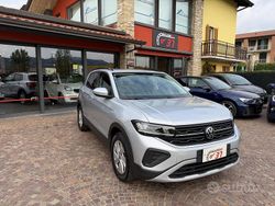 Grigio Usata 2024 VW T-Cross Life SUV | 18.990 € (Ottimo prezzo)