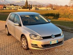 Grigio Usata 2016 VW Golf Highline Tre volumi | 10.900 € (Buon prezzo)