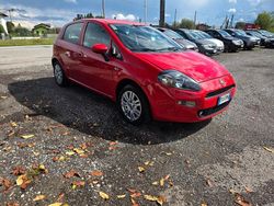 Rosso Usata 2016 Fiat Punto Lounge Tre volumi | 2300 € (Super prezzo)