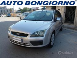 Marrone Usata 2006 Ford Focus Tre volumi | 3300 € (Molto cara)