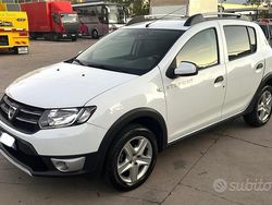 Bianco Usata 2014 Dacia Sandero Prestige Tre volumi | 7999 € (Molto cara)