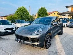 Grigio scuro Usata 2015 Porsche Cayenne SUV | 25.000 € (Super prezzo)