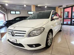 Bianco Usata 2012 Mercedes B180 Executive Monovolume | 7500 € (Buon prezzo)