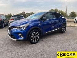 Blu/azzurro Usata 2024 Renault Captur Techno SUV | 17.900 € (Buon prezzo)