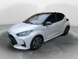 Bianco Usata 2021 Toyota Yaris Hybrid Style Tre volumi | 18.950 € (Buon prezzo)