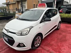 Bianco Usata 2015 Hyundai i10 Comfort Due volumi | 5900 € (Buon prezzo)