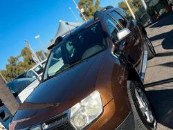 Marrone Usata 2011 Dacia Duster Lauréate SUV | 5900 € (Buon prezzo)