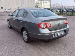 Usata 2009 VW Passat Highline Tre volumi | 5500 € (Ottimo prezzo)