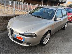 Giallo Usata 2005 Alfa Romeo 147 Due volumi | 2000 € (Buon prezzo)