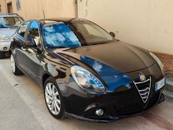 Nero Usata 2016 Alfa Romeo Giulietta Due volumi | 10.000 € (Buon prezzo)