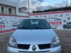 Grigio Usata 2006 Renault Clio II Dynamique Tre volumi | 3500 € (Buon prezzo)