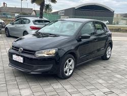 Nero Usata 2012 VW Polo Comfortline Tre volumi | 5000 € (Buon prezzo)