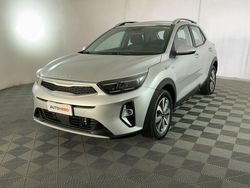 Argento Usata 2023 Kia Stonic Style SUV | 17.699 € (Buon prezzo)