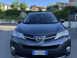 Usata 2013 Toyota RAV4 SUV | 13.000 € (Buon prezzo)