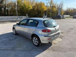Argento Usata 2002 Alfa Romeo 147 Progression Due volumi | 3600 € (Cara)