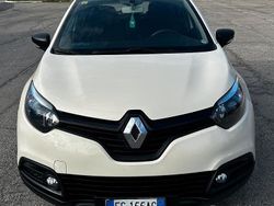 Usata 2015 Renault Captur SUV | 8100 € (Buon prezzo)