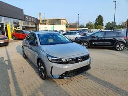Grafik grey Nuova 2025 Opel Corsa-e Due volumi | 13.950 € (Super prezzo)