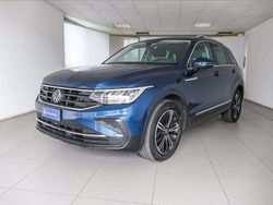 Nightshade blue metallizzato Usata 2022 VW Tiguan Life SUV | 24.500 € (Super prezzo)
