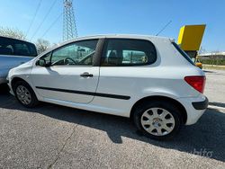 Usata 2008 Peugeot 307 Furgone | 1800 € (Buon prezzo)