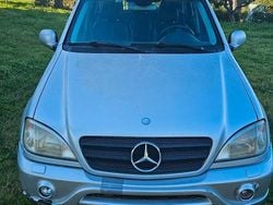Grigio Usata 2001 Mercedes ML270 SUV | 2000 €