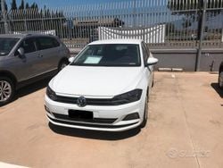 Bianco Usata 2019 VW Polo Comfortline Tre volumi | 11.500 € (Buon prezzo)