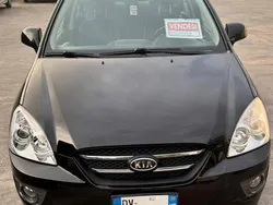 Usata 2009 Kia Carens Monovolume | 3000 € (Buon prezzo)
