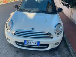 Bianco Usata 2011 Mini Cooper D Due volumi | 5500 € (Cara)