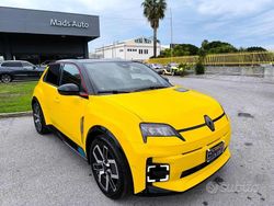 Giallo Usata 2025 Renault R5 Komfort Due volumi | 27.999 € (Buon prezzo)