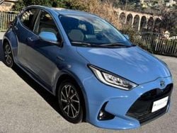 Blu/azzurro Usata 2021 Toyota Yaris Hybrid Trend Tre volumi | 17.500 € (Buon prezzo)