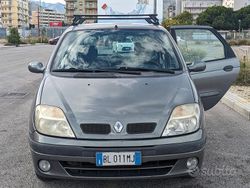 Usata 2000 Renault Scénic Monovolume | 1000 €