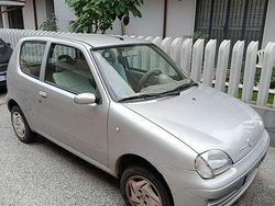 Grigio Usata 2009 Fiat 600 Due volumi | 700 € (Super prezzo)