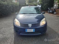 Blu Usata 2010 Dacia Sandero Lauréate Due volumi | 2900 € (Super prezzo)