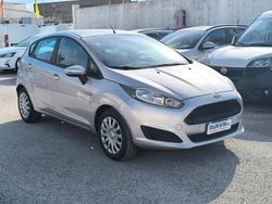 Argento Usata 2017 Ford Fiesta Tre volumi | 9490 € (Cara)