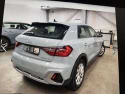 Grigio avio perlato Usata 2022 Audi A1 Sportback Ambiente Due volumi | 17.213 € (Ottimo prezzo)