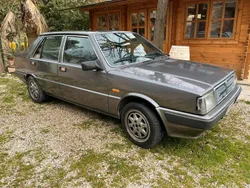 Usata 1988 Lancia Prisma Tre volumi | 2000 €