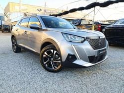 Argento Usata 2021 Peugeot 2008 Allure SUV | 16.500 € (Buon prezzo)