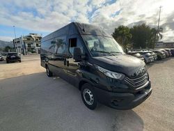 Nero Nuova 2025 Iveco Daily SUV | 57.950 €