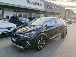 Be style ginevra (nero etoilè+ Usata 2024 Renault Captur Techno SUV | 16.800 € (Buon prezzo)