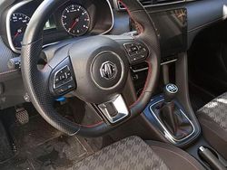 Usata 2024 MG ZS Tre volumi | 15.800 € (Buon prezzo)