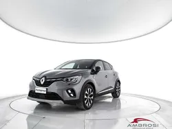 Grigio Usata 2023 Renault Captur Techno SUV | 20.900 € (Buon prezzo)