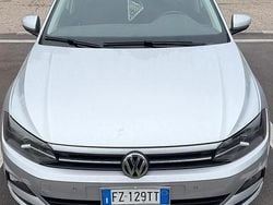 Grigio Usata 2019 VW Polo Comfortline Tre volumi | 13.500 € (Cara)