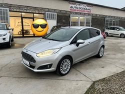 Grigio Usata 2014 Ford Fiesta Titanium Due volumi | 7000 € (Buon prezzo)