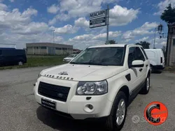 Bianco metallizzato Usata 2009 Land Rover Freelander 2 SE SUV | 6800 € (Buon prezzo)
