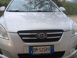 Grigio Usata 2007 Kia Ceed Due volumi | 1600 € (Buon prezzo)