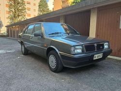 Usata 1989 Lancia Prisma Tre volumi | 4700 €