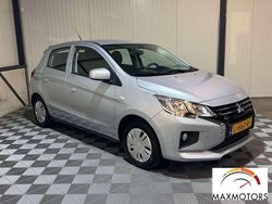 Grigio chiaro Usata 2021 Mitsubishi Space Star Invite Tre volumi | 11.900 € (Molto cara)