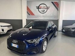 Blu/azzurro Usata 2024 Audi A3 Sportback Business Due volumi | 26.990 € (Ottimo prezzo)