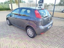 Nero Usata 2016 Fiat Punto Lounge Tre volumi | 5900 € (Buon prezzo)